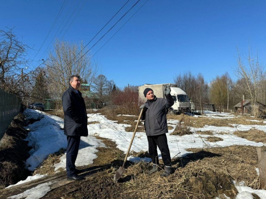 Продолжаются работы по предотвращению паводка в Конаковском округе Продолжаются работы по предотвращению паводка в Конаковском округе