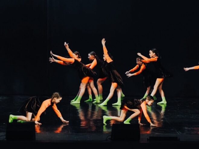 Молодой хореограф вернулась домой и учит юных бологовцев искусству танца