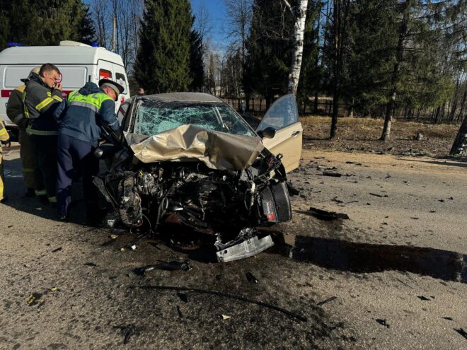 В Тверской области в ДТП пострадали три человека В Тверской области в ДТП пострадали три человека