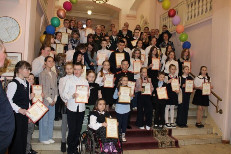 В Твери назвали победителей регионального этапа Всероссийского конкурса «Моя семейная реликвия» В Твери назвали победителей регионального этапа Всероссийского конкурса «Моя семейная реликвия»