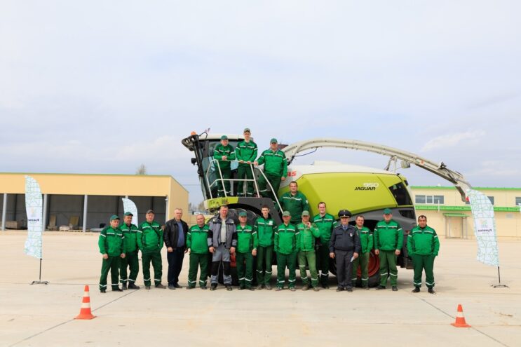 В Тверской области механизаторы сдали экзамен на право управлять комбайнами В Тверской области механизаторы сдали экзамен на право управлять комбайнами