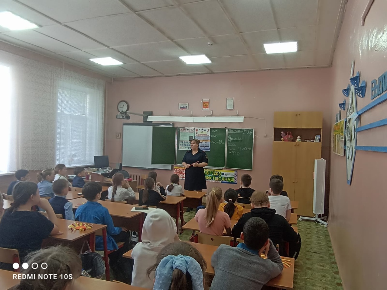 Школьникам Тверской области напомнили о ПДД Школьникам Тверской области рассказывают о ПДД
