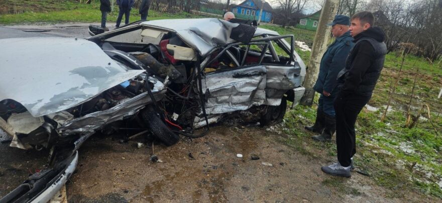 В Тверской области в ДТП погиб водитель ВАЗа В Тверской области в ДТП погиб водитель ВАЗа