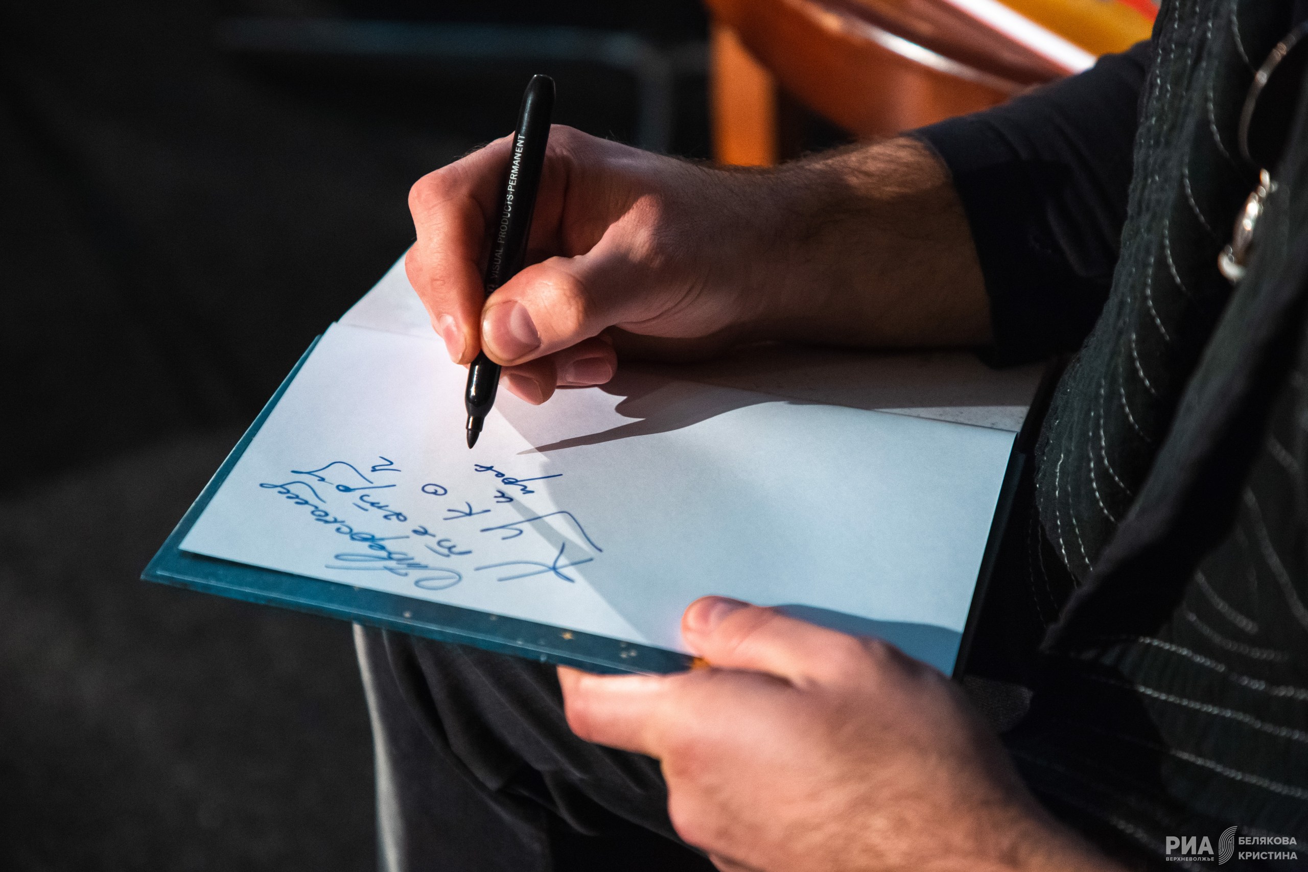 Диалог с душой: Тверской театр кукол познакомил зрителей с известным исполнителем этники