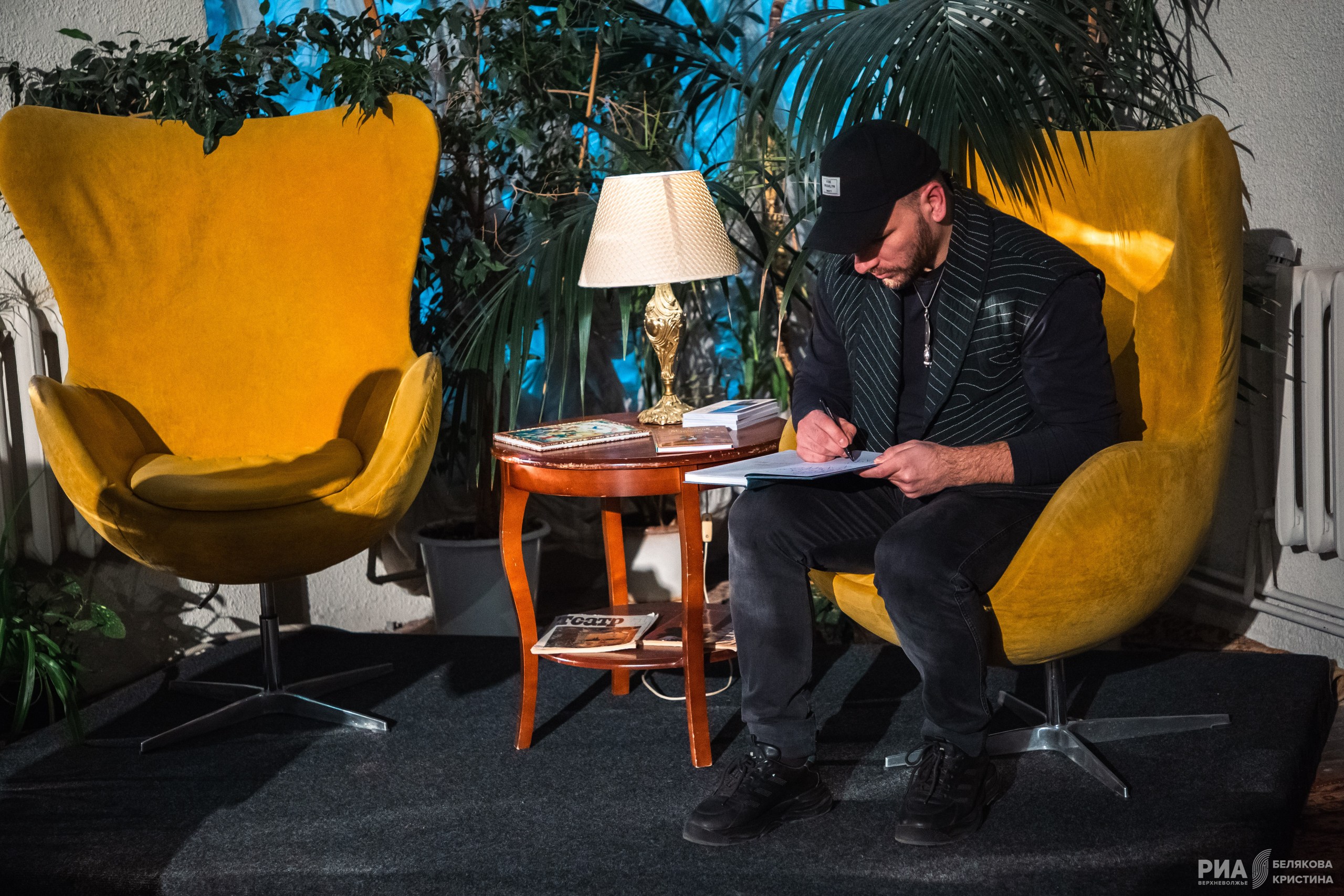 Диалог с душой: Тверской театр кукол познакомил зрителей с известным исполнителем этники