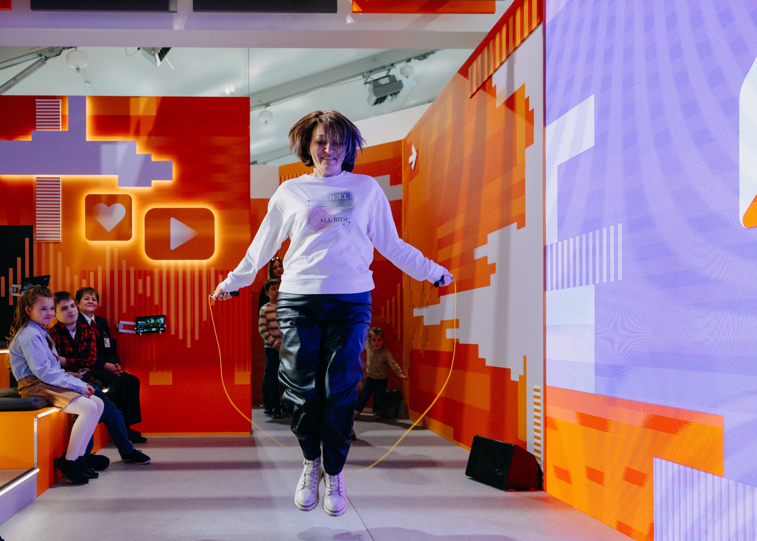 «Ростелеком» и Tele2 раскрыли секреты появления интернета в домах и мобильных телефонах