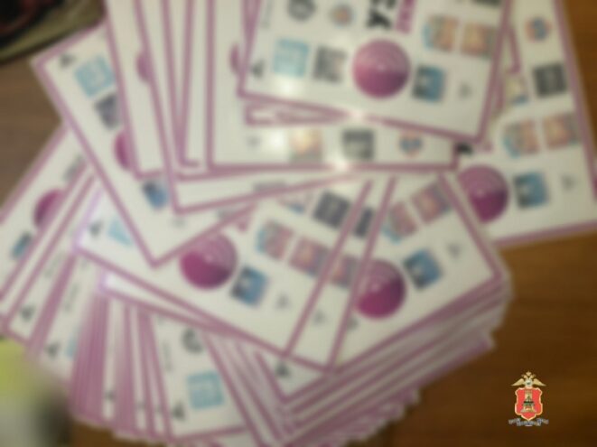 В Тверской области наркополицейские ночью задержали "рекламщика" В Тверской области наркополицейские ночью задержали "рекламщика"