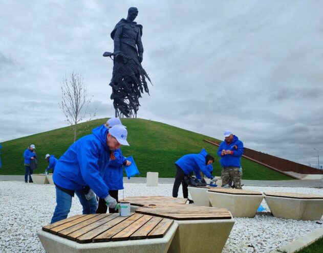 К Дню Победы энергетики приводят в порядок мемориалы и памятники в регионах