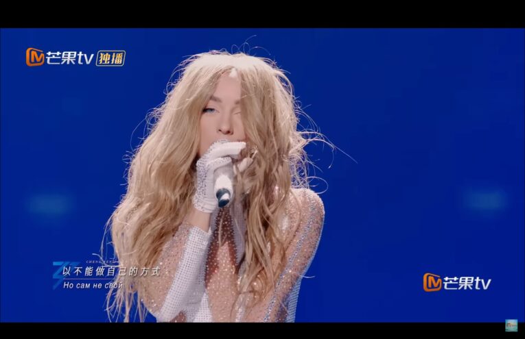 Звездные разборки: Эминем готовит новый альбом, Стас Михайлов получил орден,  а Мари Краймбрери покоряет Китай Звездные разборки: Популярные 90-е, пластические операции Мари Краймбрери и "русская девушка" Джареда Лето