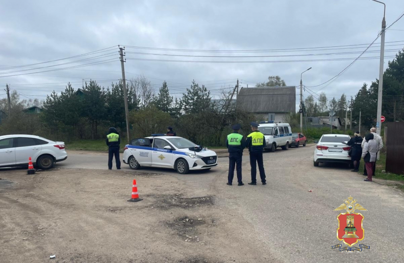Под Тверью задержали пассажира такси с наркотиками Под Тверью задержали пассажира такси с наркотиками