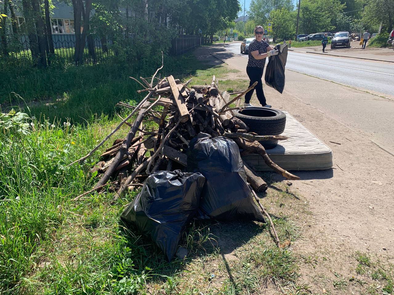 В Твери завершился сезон субботников: приведены в порядок 135 территорий В Твери завершился сезон субботников: приведены в порядок 135 территорий