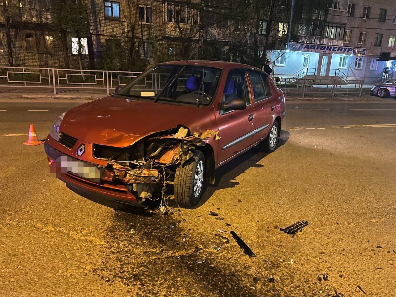 В Твери после столкновения легковушки и мотоцикла оба водителя поехали в больницу В Твери после столкновения легковушки и мотоцикла оба водителя поехали в больницу