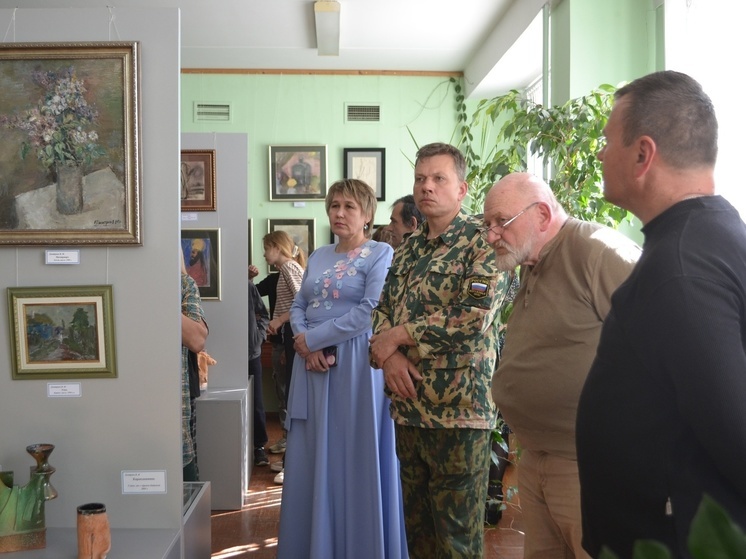 В Андреаполе открылась выставка художника Владимира Дмитриева В Андреаполе открылась выставка художника Владимира Дмитриева