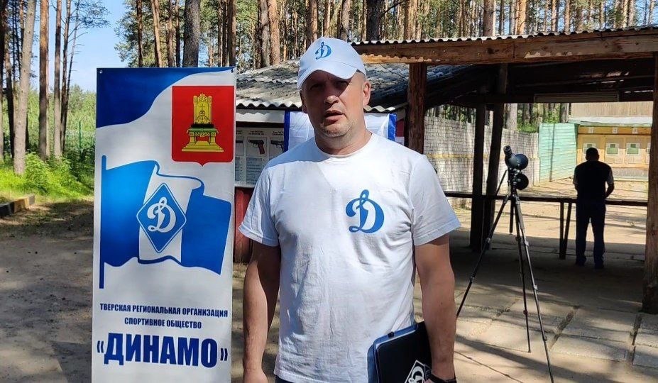 Сотрудники силовых ведомств состязались в троеборье в Твери