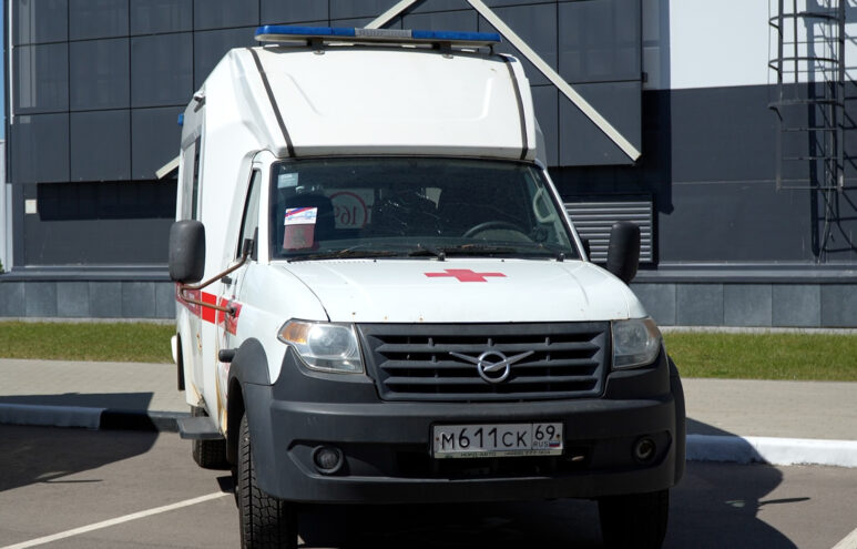 Тверская область отправила в зону СВО реанимобиль, коптеры и другой гуманитарный груз