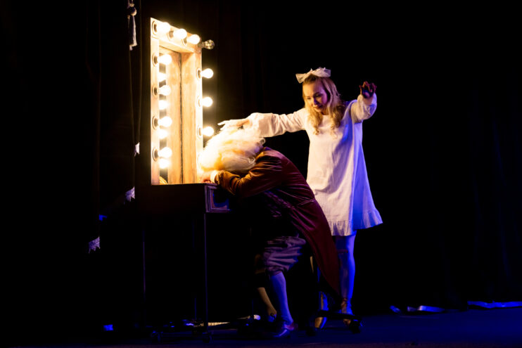 В поисках смысла: В Тверском театре кукол прошла философская премьера «Ночь во вселенной» В поисках смысла: В Тверском театре кукол прошла философская премьера «Ночь во вселенной»