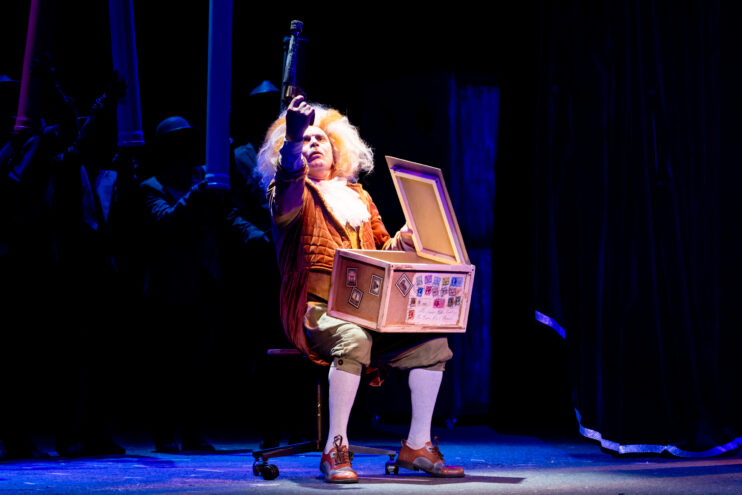 В поисках смысла: В Тверском театре кукол прошла философская премьера «Ночь во вселенной» В поисках смысла: В Тверском театре кукол прошла философская премьера «Ночь во вселенной»