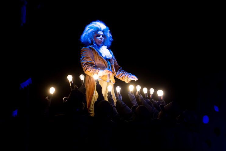 В поисках смысла: В Тверском театре кукол прошла философская премьера «Ночь во вселенной» В поисках смысла: В Тверском театре кукол прошла философская премьера «Ночь во вселенной»