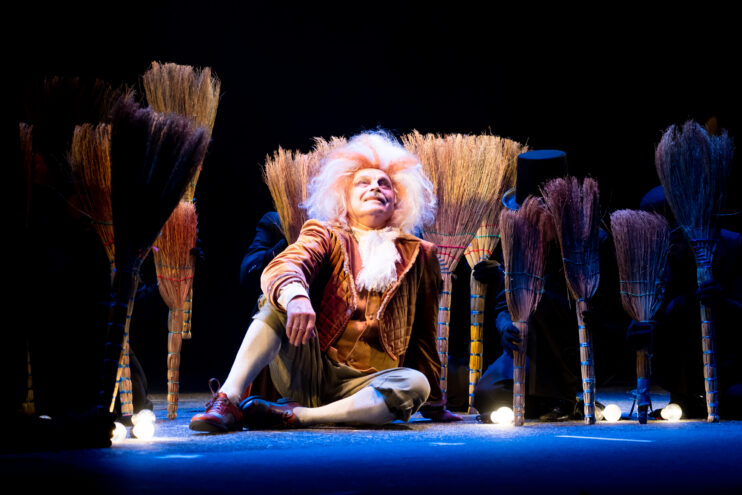 В поисках смысла: В Тверском театре кукол прошла философская премьера «Ночь во вселенной» В поисках смысла: В Тверском театре кукол прошла философская премьера «Ночь во вселенной»