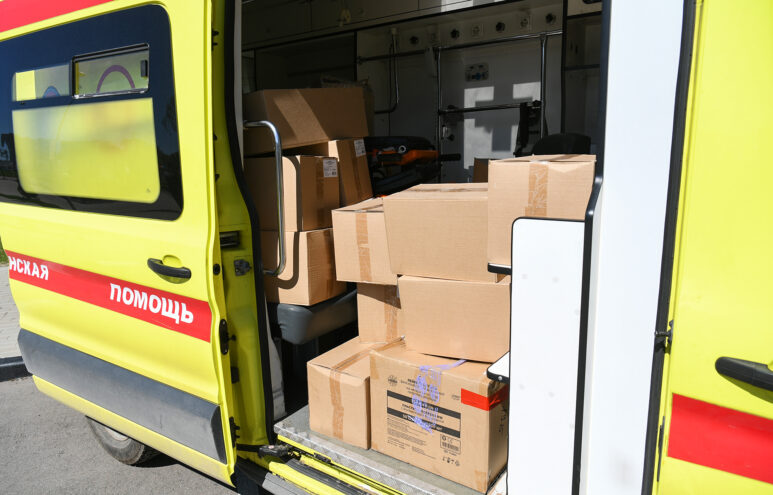 Волонтерский штаб «Помощь Донбассу» направил в зону СВО автомобили, оснащение, куличи и письма от школьников Волонтерский штаб «Помощь Донбассу» направил в зону СВО автомобили, оснащение, куличи и письма от школьников