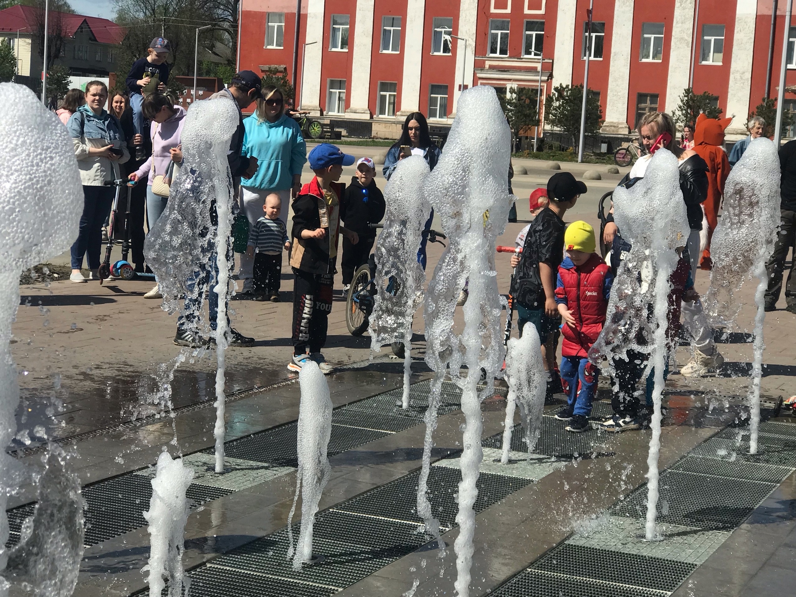 В городе Нелидово отмечают Первомай
