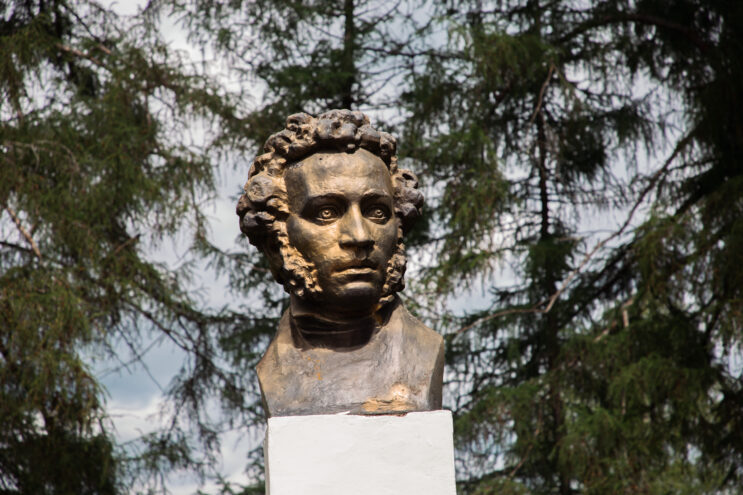 Жителей Тверской области приглашают посмотреть мультфильм про Пушкина Актеры фильма "Онегин" и другие московские и питерские артисты посетят фестиваль в Тверской области