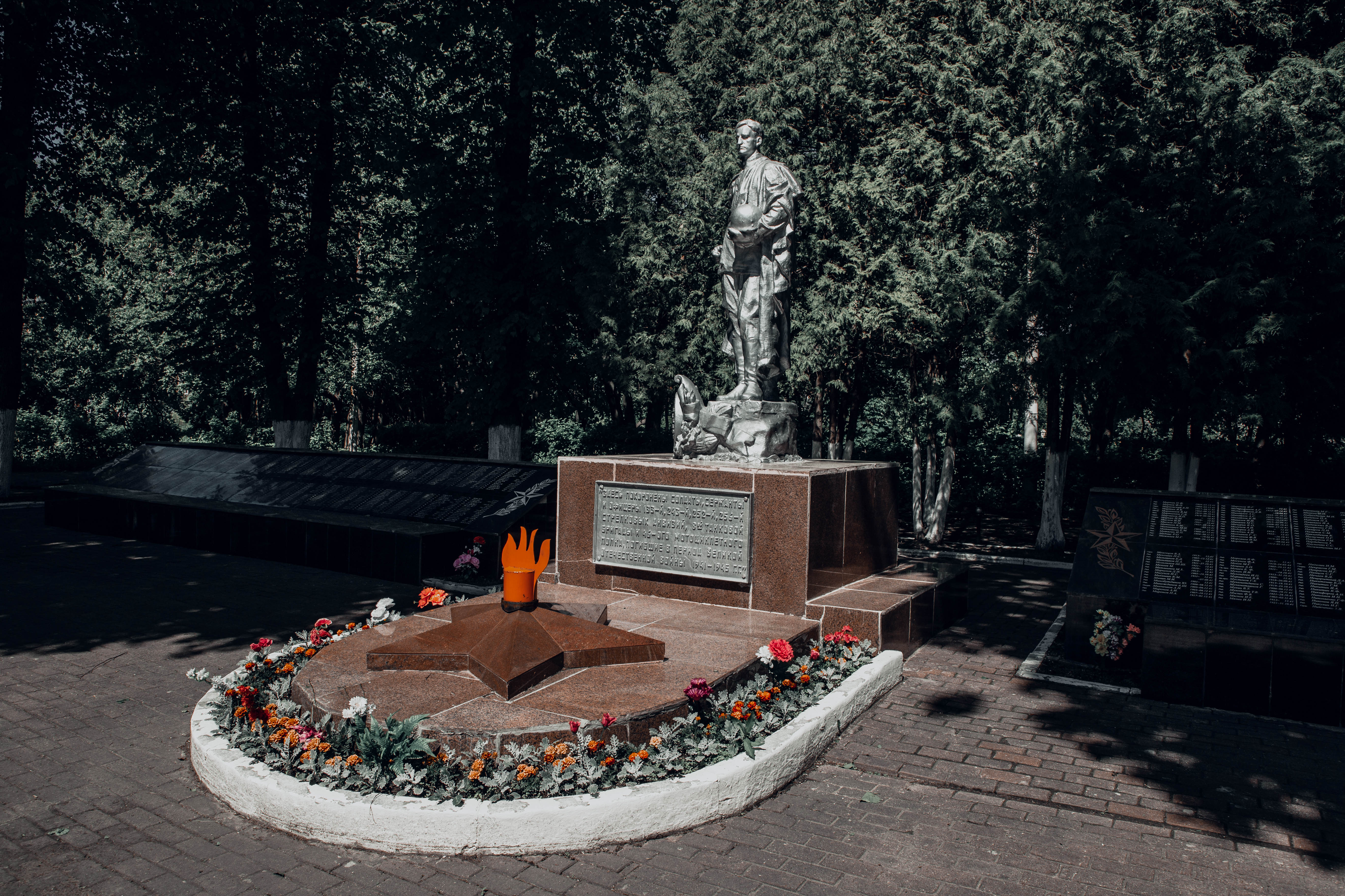 Блогер показала старинное Волынское кладбище в Твери