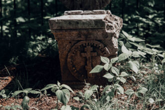 Блогер показала старинное Волынское кладбище в Твери Блогер показала старинное Волынское кладбище в Твери