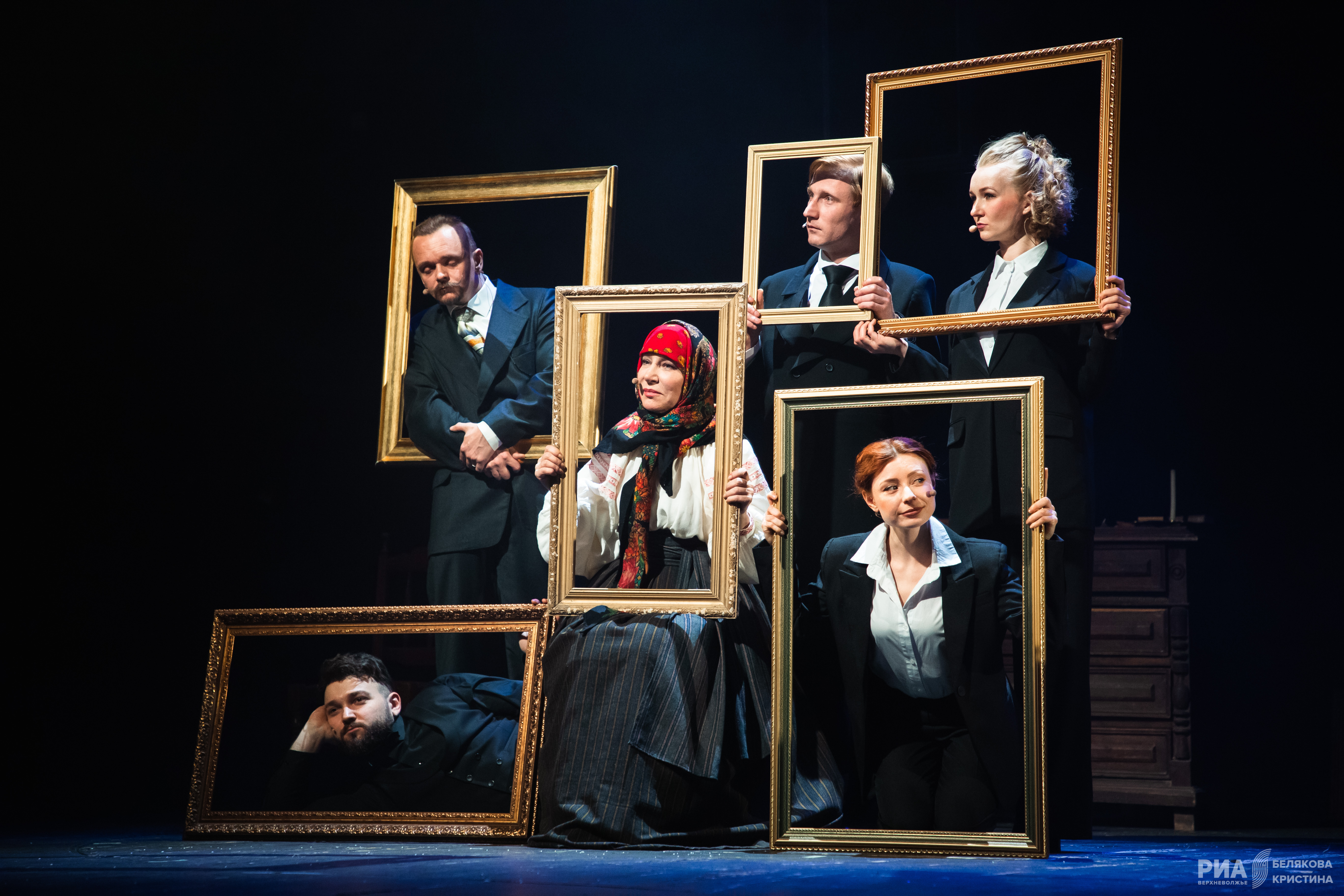 Многоликий Пушкин: Актеры Тверского ТЮЗа сыграли поэта в новой постановке