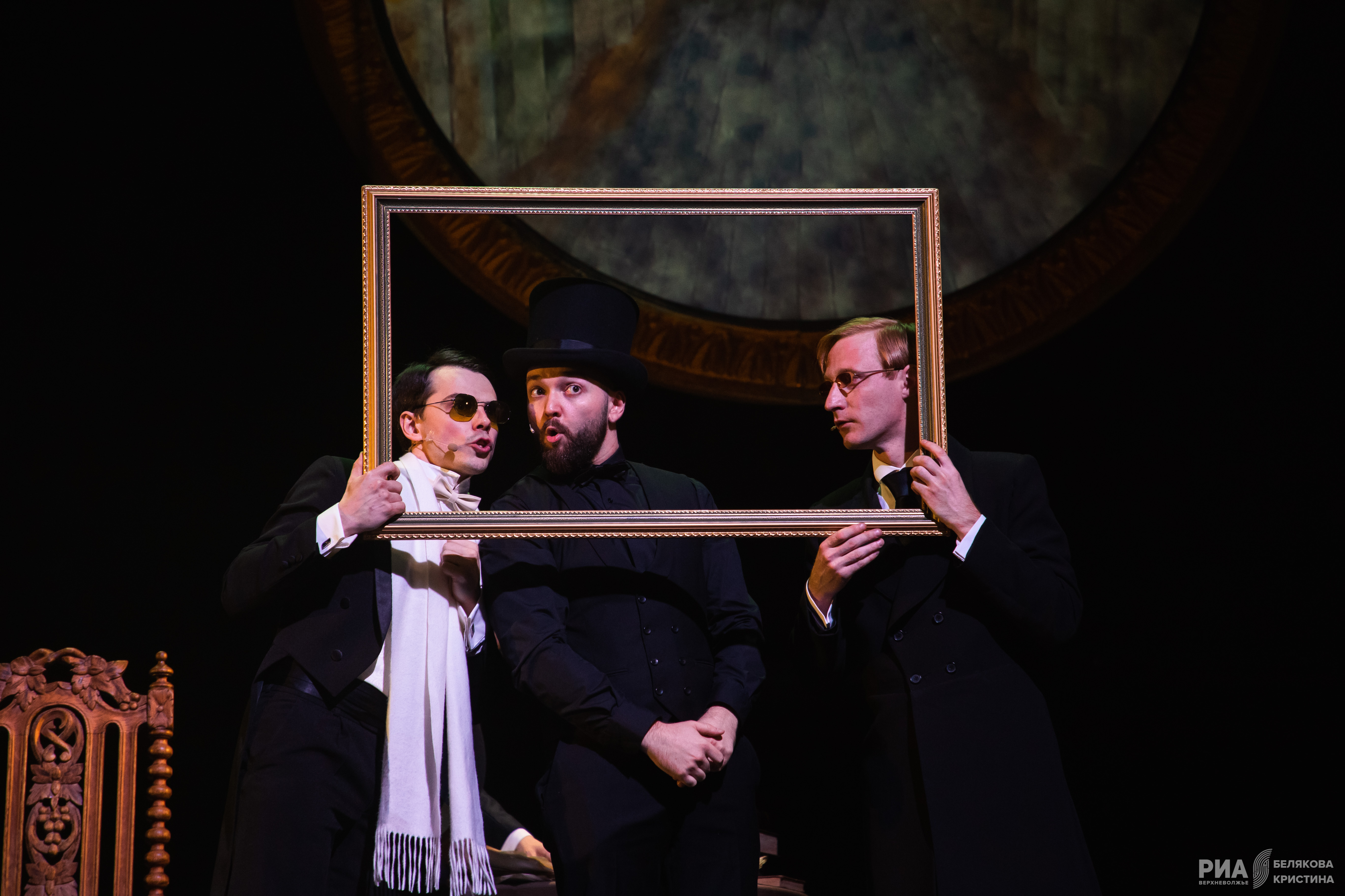 Многоликий Пушкин: Актеры Тверского ТЮЗа сыграли поэта в новой постановке