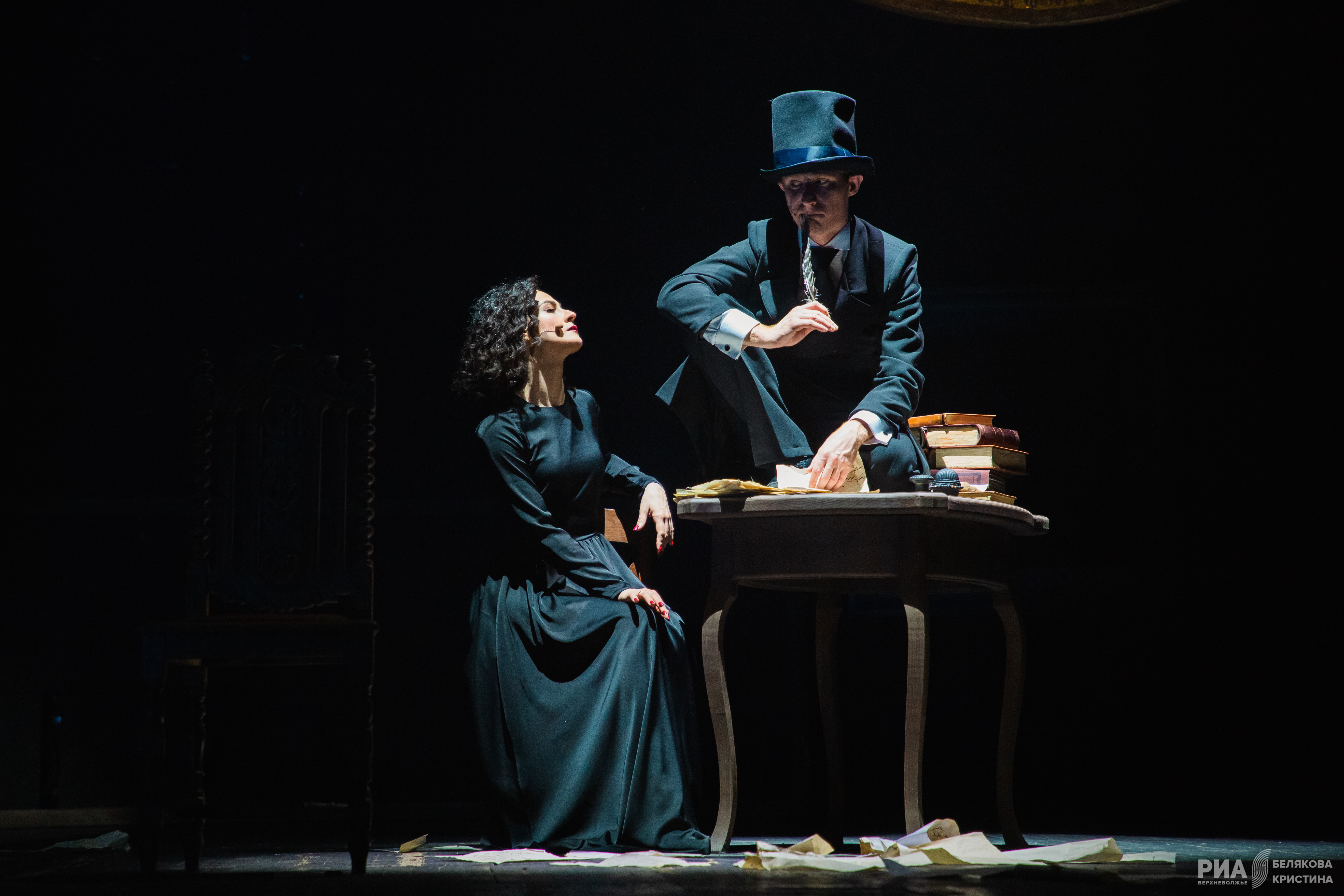 Многоликий Пушкин: Актеры Тверского ТЮЗа сыграли поэта в новой постановке