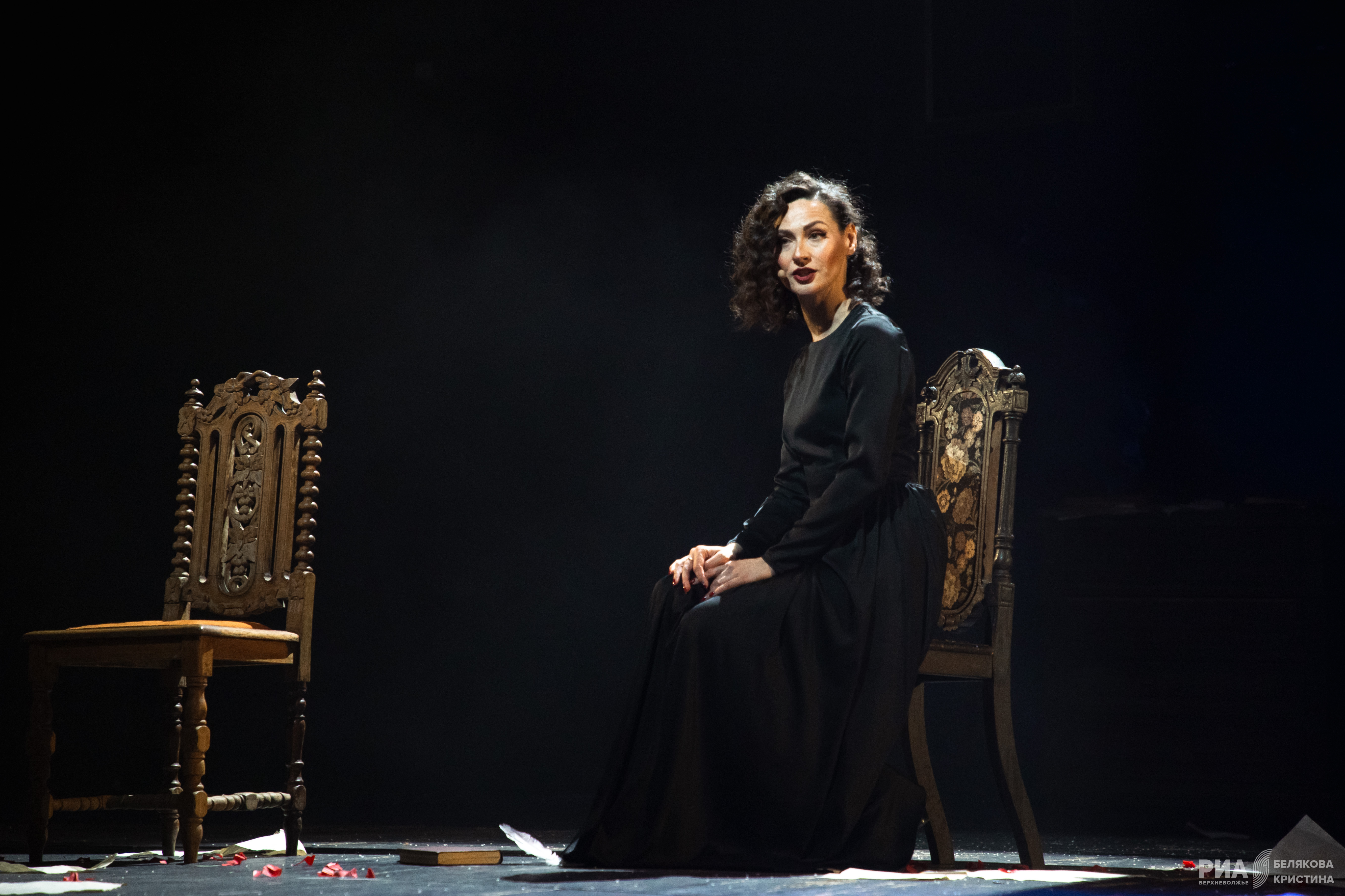 Многоликий Пушкин: Актеры Тверского ТЮЗа сыграли поэта в новой постановке