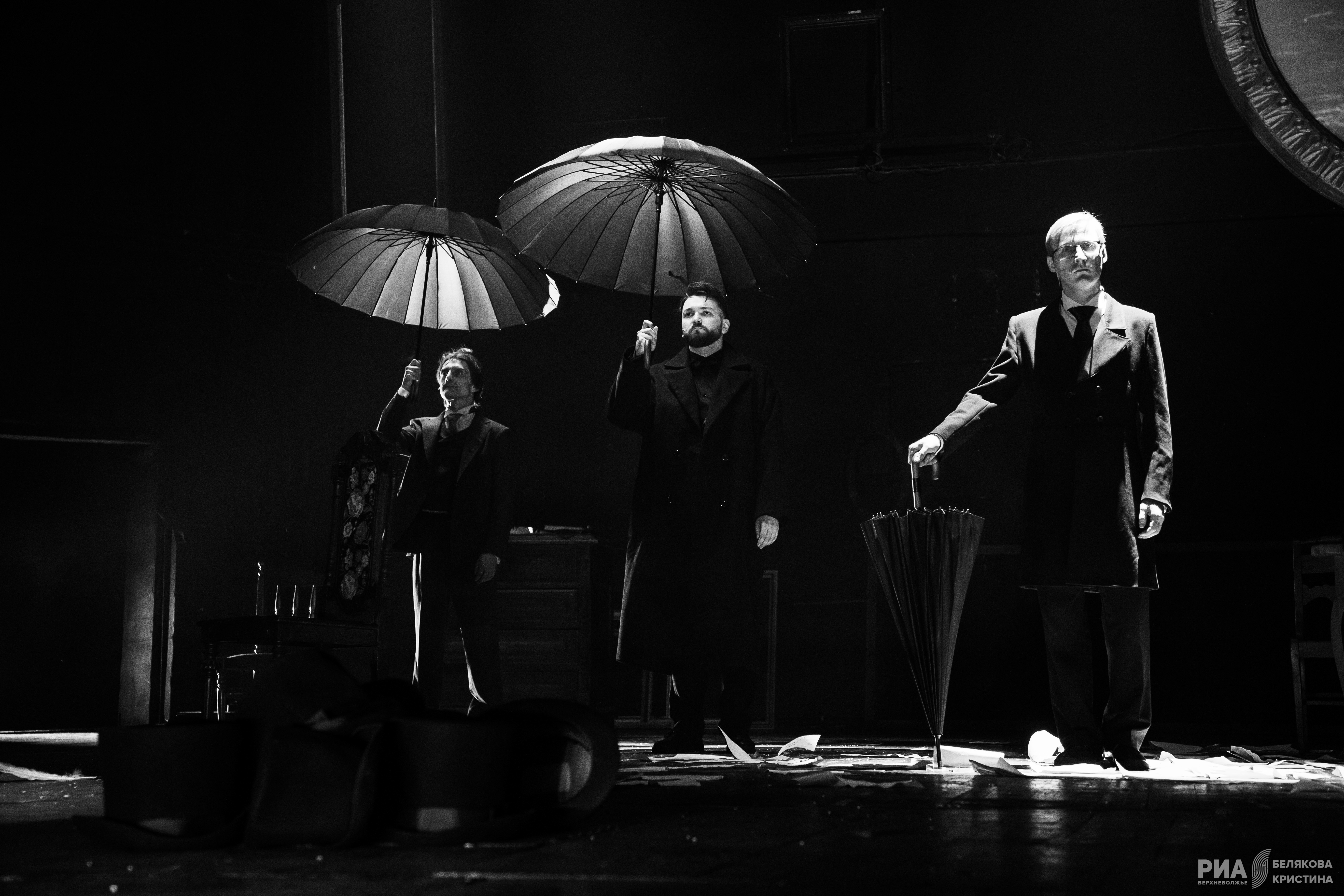 Многоликий Пушкин: Актеры Тверского ТЮЗа сыграли поэта в новой постановке