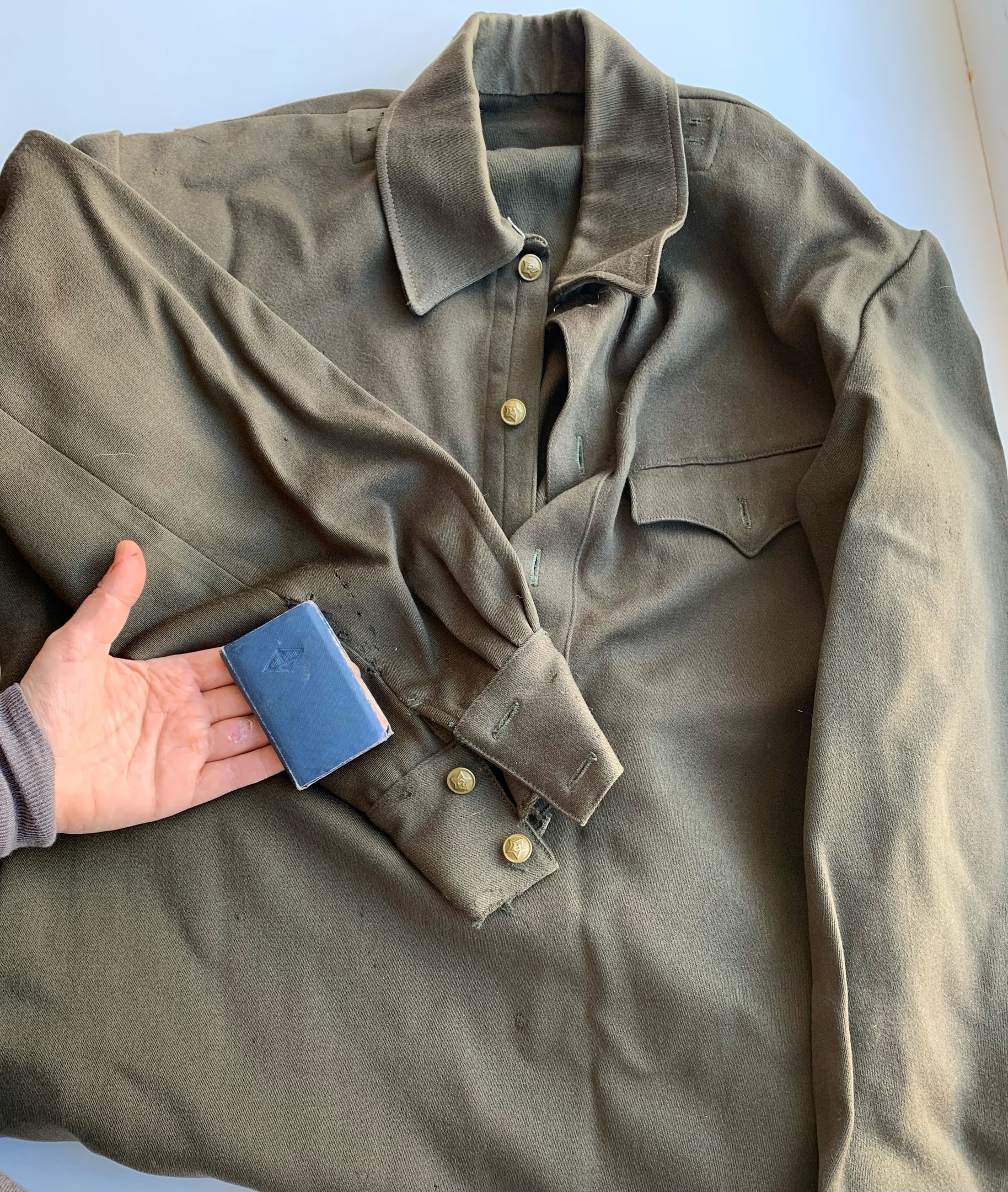 Истории Победы: крошечная записная книжечка