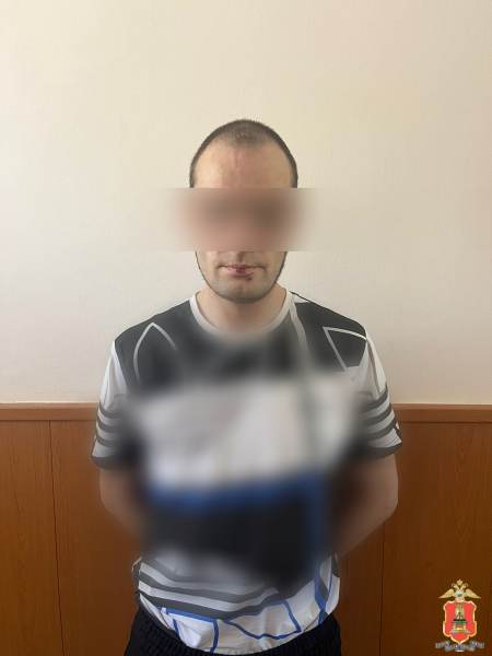 В Твери полицейские задержали пару с наркотиками
