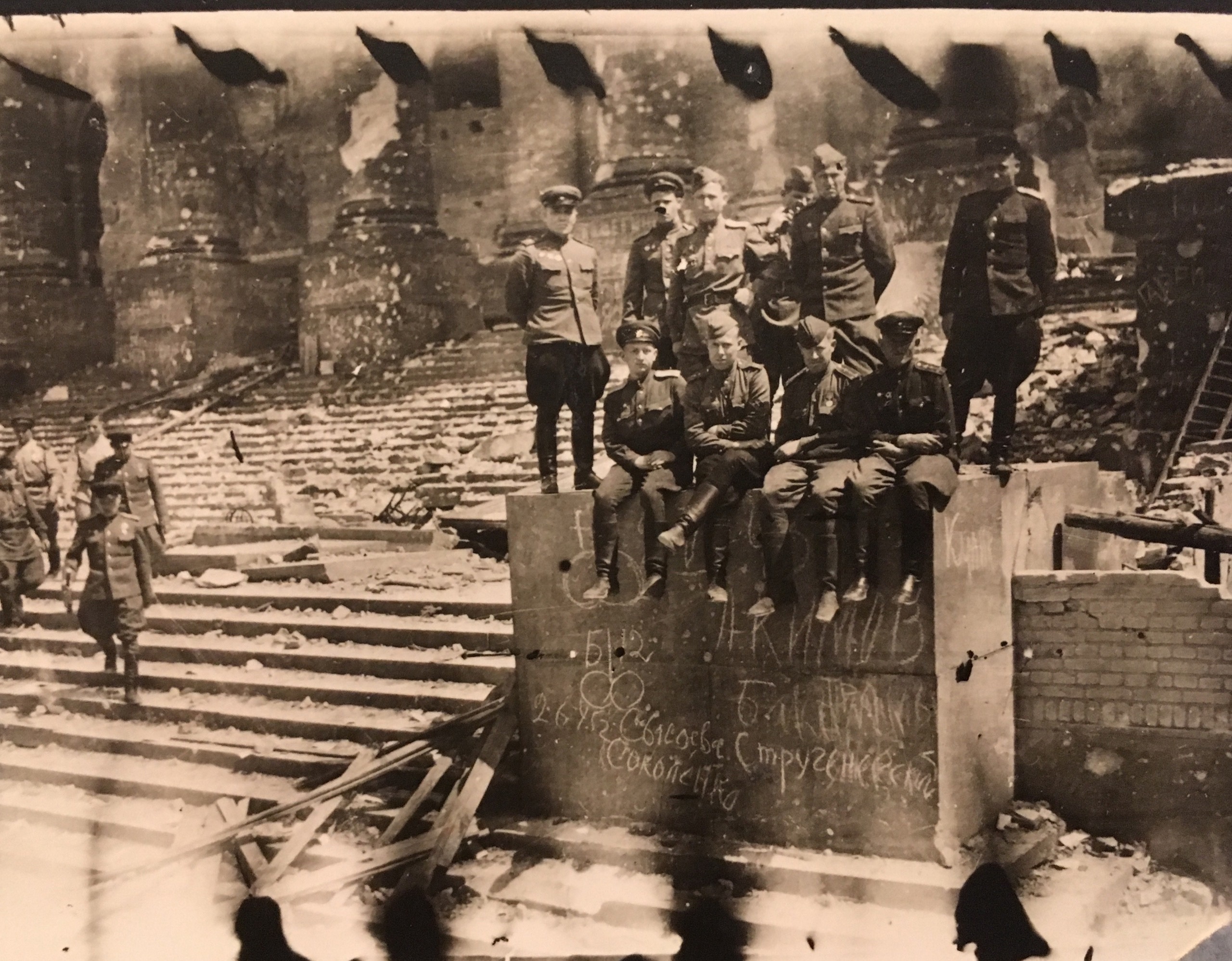 Истории Победы: крошечная записная книжечка