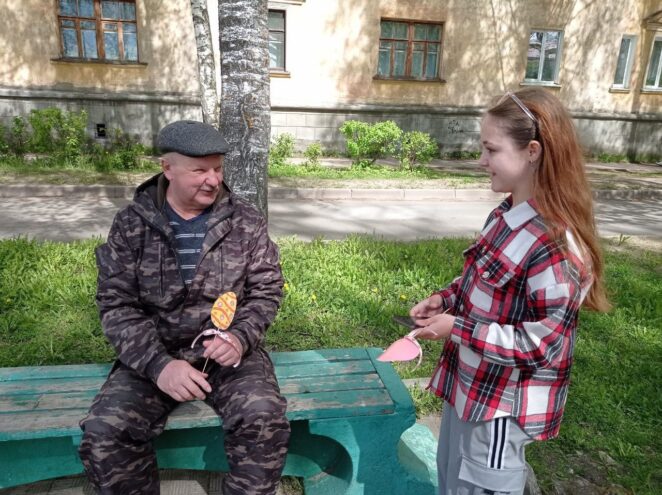 В Нелидове ребята подарили жителям города пасхальные сувениры В Нелидове ребята подарили жителям города пасхальные сувениры
