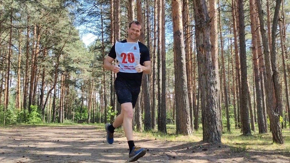 Сотрудники силовых ведомств состязались в троеборье в Твери