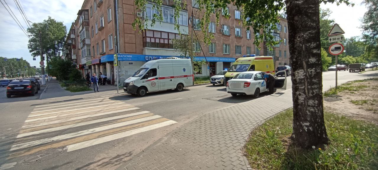 В Твери водитель "Лады" сбил велосипедиста В Твери водитель "Лады" сбил велосипедиста