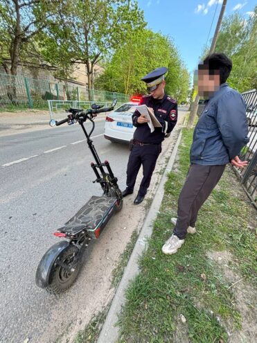 В Твери 9 водителей электросамокатов заплатят штраф за нарушение ПДД В Твери 9 водителей электросамокатов заплатят штраф за нарушение ПДД