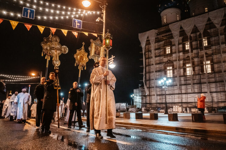 В Спасо-Преображенском кафедральном соборе Твери прошло первое за 101 год Пасхальное богослужение В Спасо-Преображенском кафедральном соборе Твери прошло первое за 101 год Пасхальное богослужение