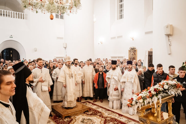 В Спасо-Преображенском кафедральном соборе Твери прошло первое за 101 год Пасхальное богослужение В Спасо-Преображенском кафедральном соборе Твери прошло первое за 101 год Пасхальное богослужение