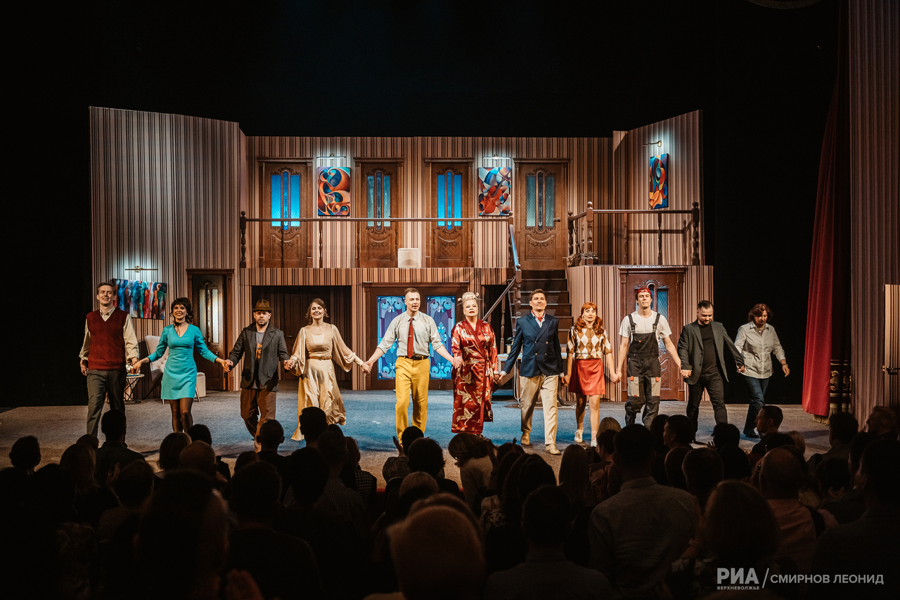 Дошумелись: В Тверском театре драмы раздели актеров для нового спектакля Дошумелись: В Тверском театре драмы раздели актеров для нового спектакля