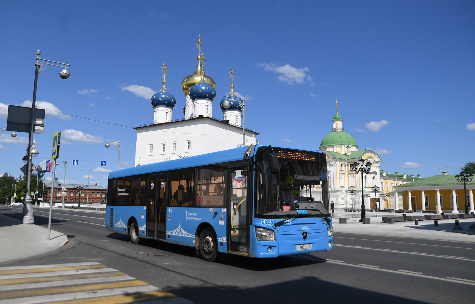 В День Победы пассажирам общественного транспорта в Твери подарят 1000 георгиевских лент В День Победы пассажирам автобусов общественного транспорта в Твери подарят 1000 георгиевских лент