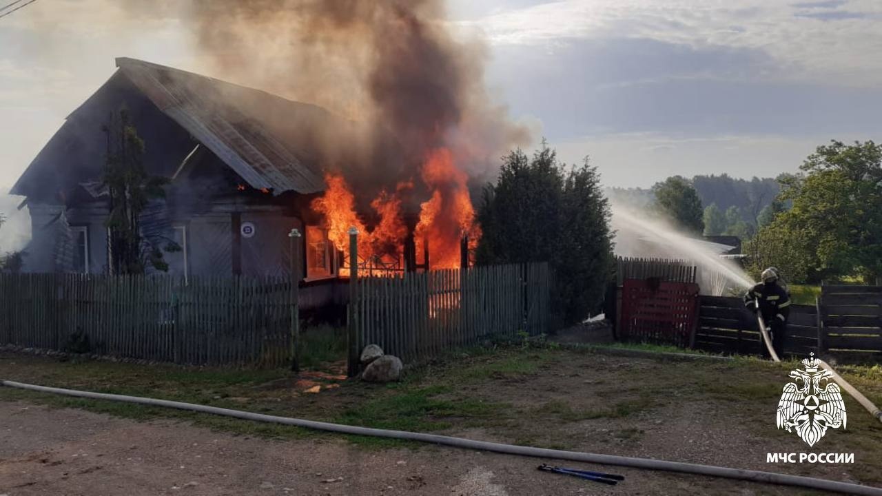 В Тверской области сгорел жилой дом