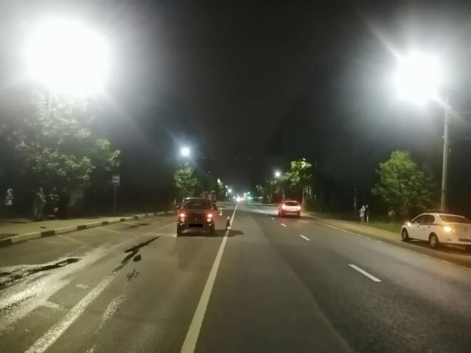 В Твери водитель "Нивы" сбил двух перебегавших дорогу людей В Твери водитель "Нивы" сбил двух перебегавших дорогу людей