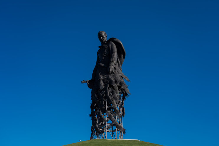 Игорь Руденя поздравил создателей Ржевского мемориала Советскому солдату с присуждением Государственных премий РФ У Ржевского мемориала выступит Академический хор им. П.П. Павлова