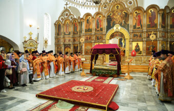 В Твери состоялось торжественное перенесение мощей святого благоверного князя Михаила Тверского в Спасо-Преображенский собор В Твери состоялось торжественное перенесение мощей святого благоверного князя Михаила Тверского в Спасо-Преображенский собор