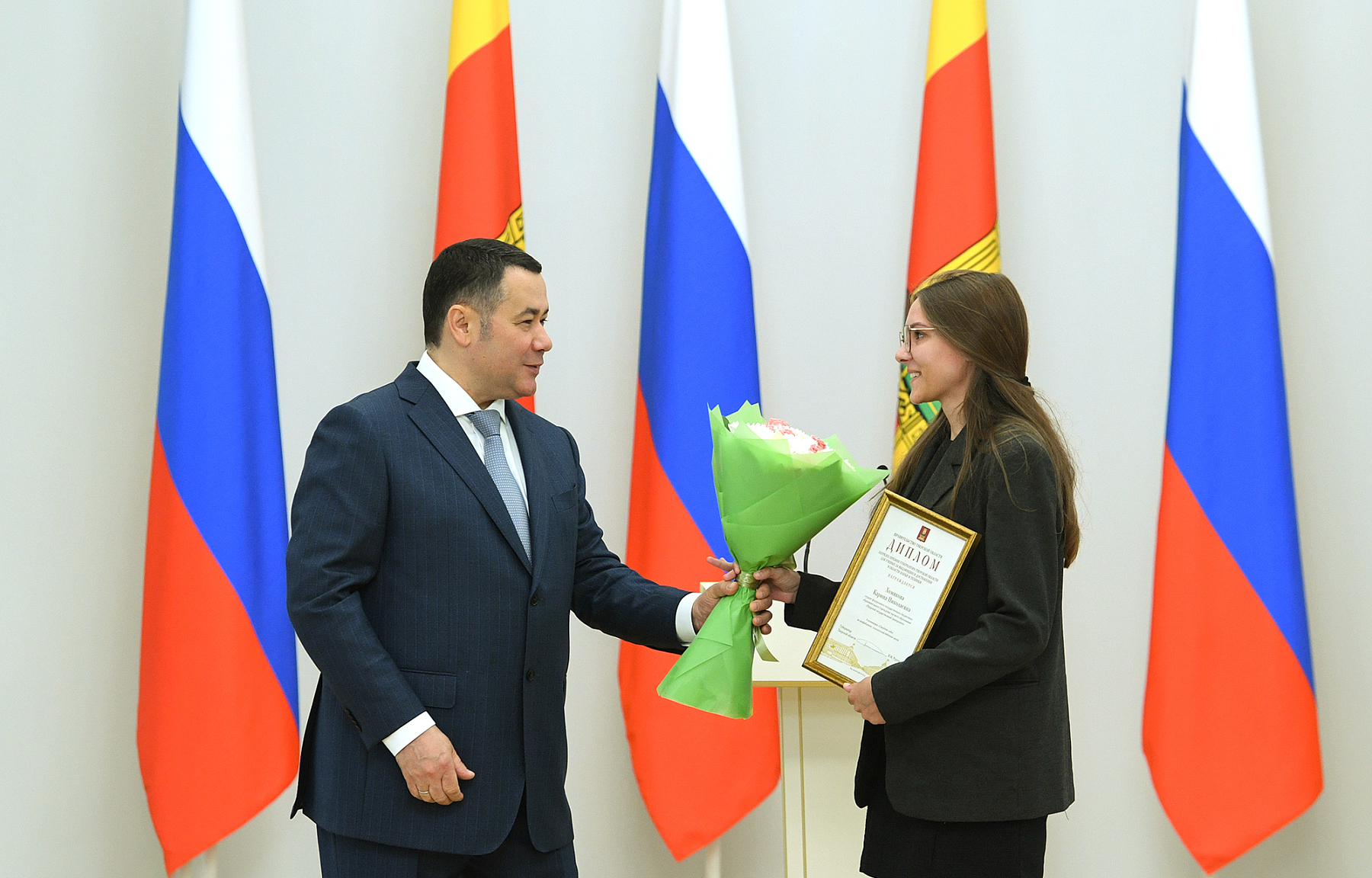 Игорь Руденя вручил учёным Тверской области премии за выдающиеся достижения в науке и технике