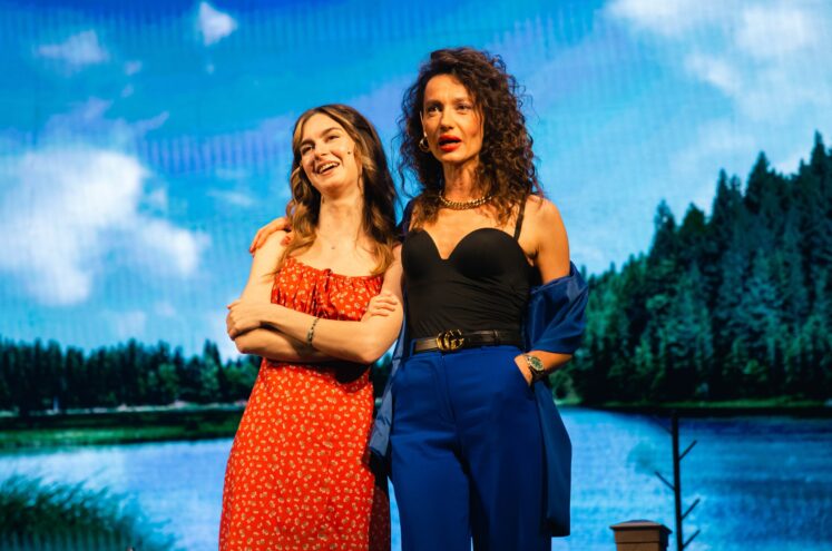 Люди А: Сложный выбор в семье военного на сцене ДК Пролетарка Люди А: Сложный выбор в семье военного на сцене ДК Пролетарка